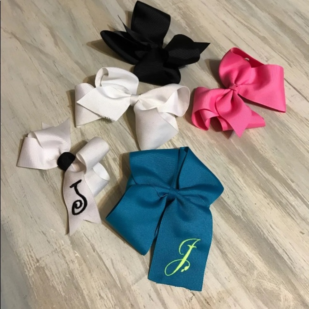 Set of 5 bows